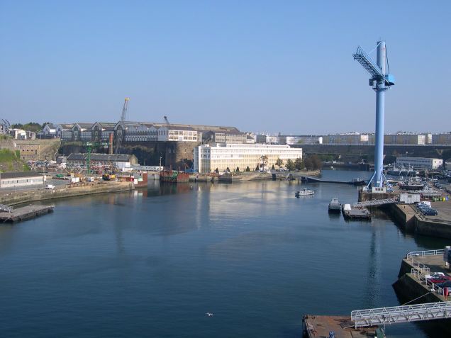  port militaire